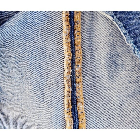 Rare LEVI's Classic Blue Ribcage V Yoke Frayed Skirt - Picture 7 of 14